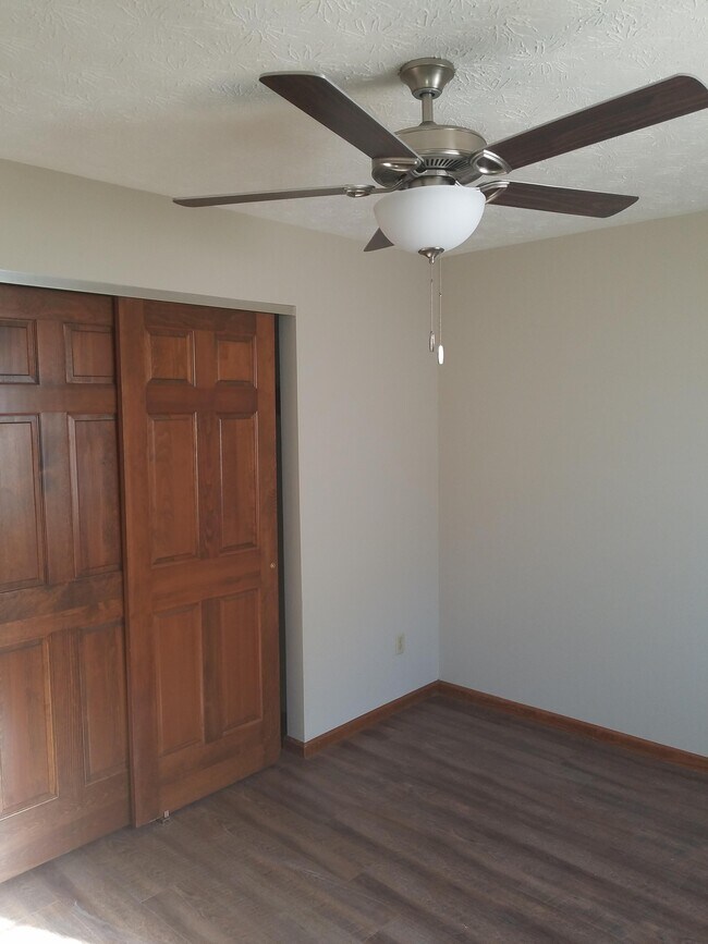 1217 Woodbridge St, Collinsville, IL 62234 - photo 6