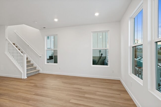 6657 W South Jordan Pkwy, South Jordan, UT 84009 - photo 3