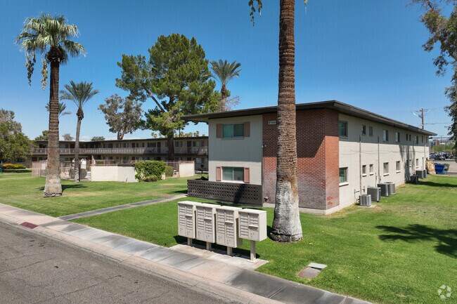 Camelback Properties, Phoenix, AZ 85013 - photo 5