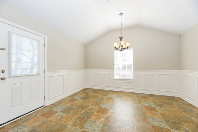 2008 Slayton Dr, Spring Hill, TN 37174 - photo 5