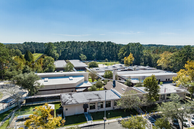 Sadie T. Tillis Elementary School maintains a 22:1 student teacher ratio to support students.