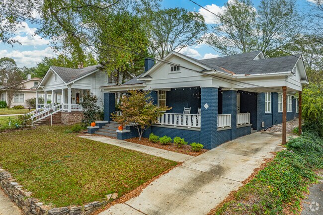 Historic Downtown Tupelo is home to craftsman homes.