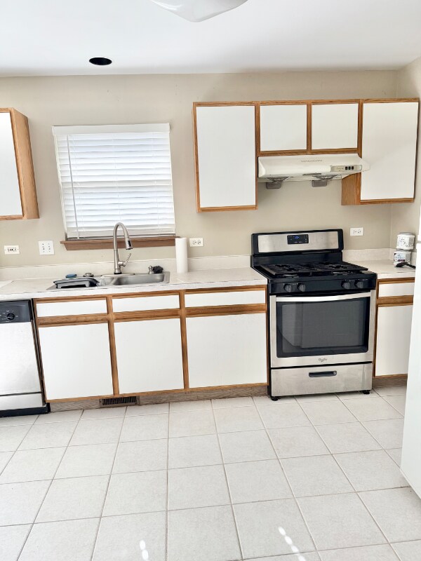 2049 Foxtail Dr, Aurora, IL 60504 - photo 2