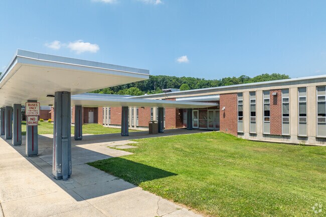 Pine Grove Area Middle School receives an overall C+ grade from niche.com.