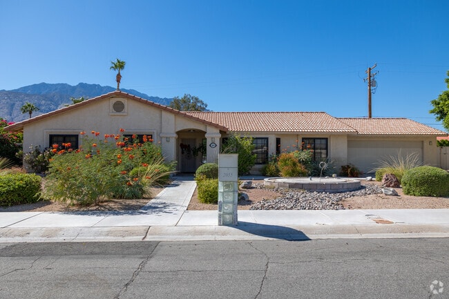 Sophisticated finishes meet contemporary designs in Racquet Club South's luxury homes.