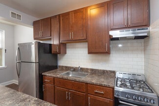 4756 N Maplewood Ave, Chicago, IL 60625