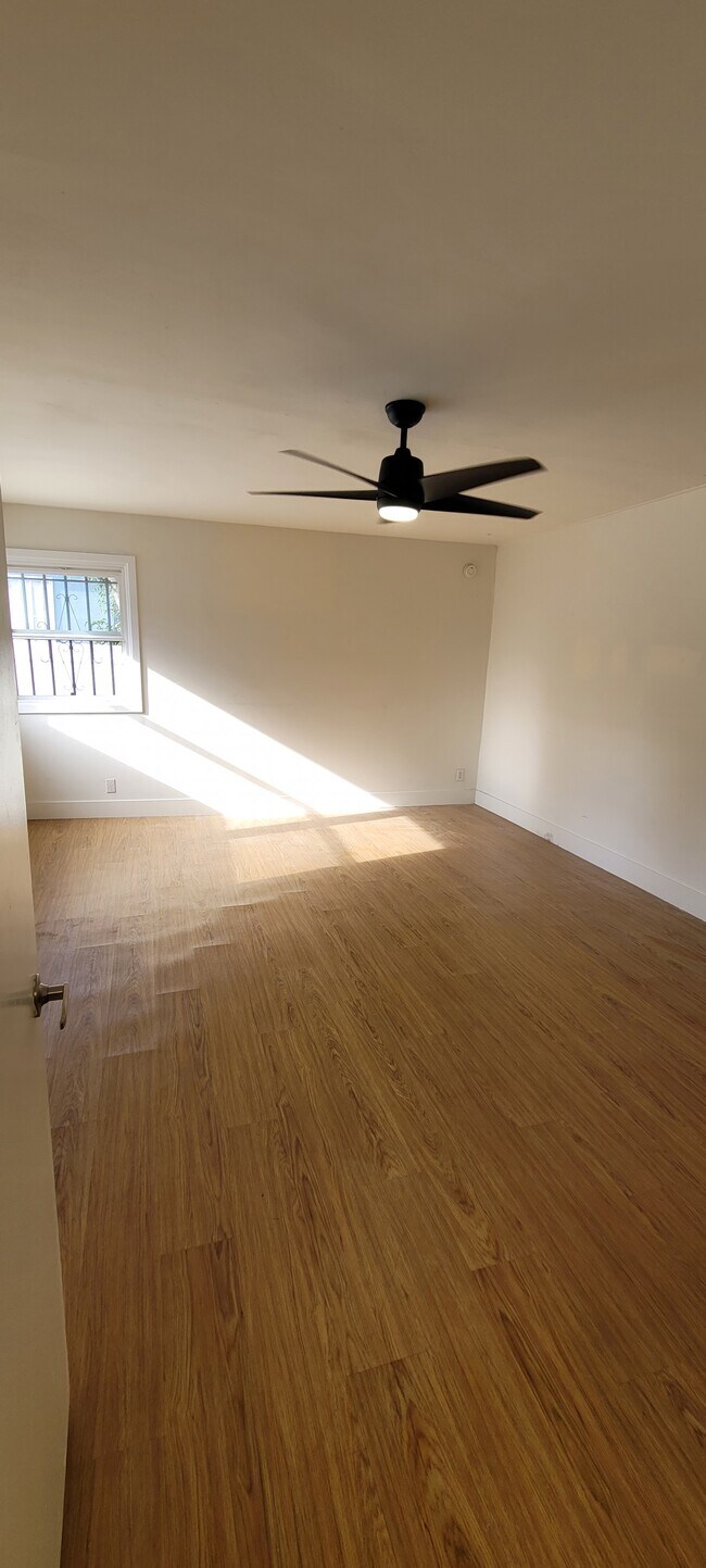 12219 Ocean Park Blvd, Los Angeles, CA 90064 - photo 7