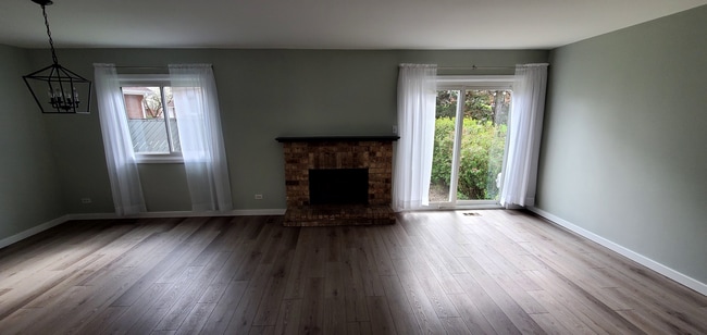 1576 Dundee Dr, Wheaton, IL 60189 - photo 4