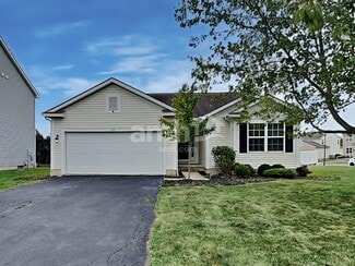 211 Cherrytree Ln, Commercial Point, OH 43116