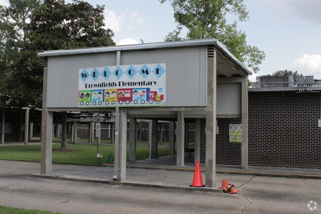 Brownfields Elementary School anchors the Brownfields community.