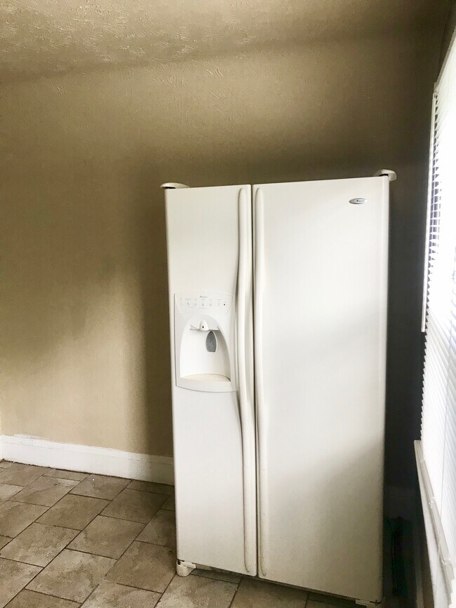 1665 Cliffview Rd Unit 3, Cleveland, OH 44112