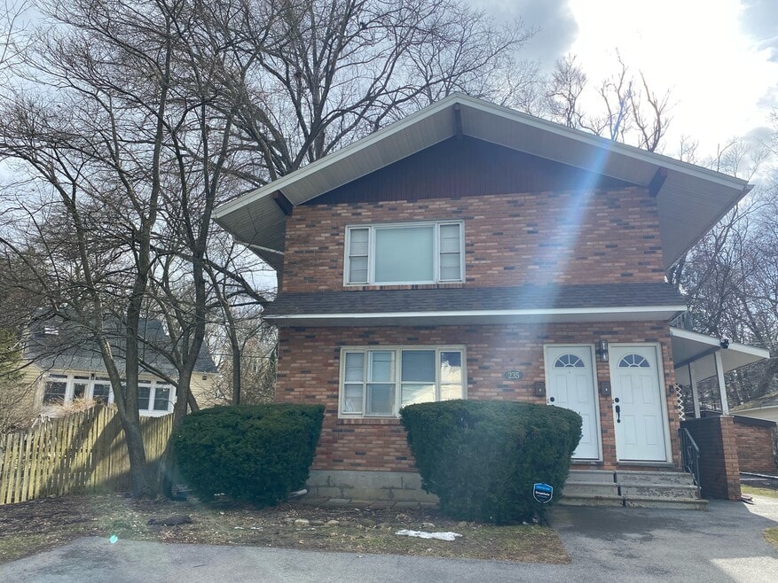 235 Washington Ave unit First Floor, Schenectady, NY 12302 - photo 1