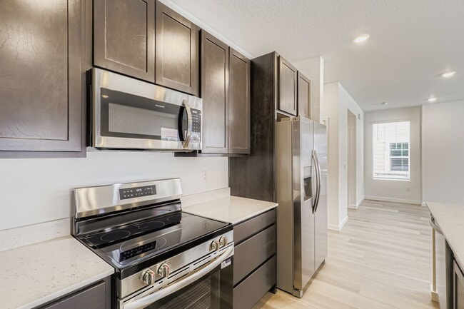 6820 Juniper Dr, Thornton, CO 80602 - photo 2