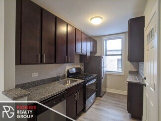 711 W Brompton Ave Unit 2, Chicago, IL 60657