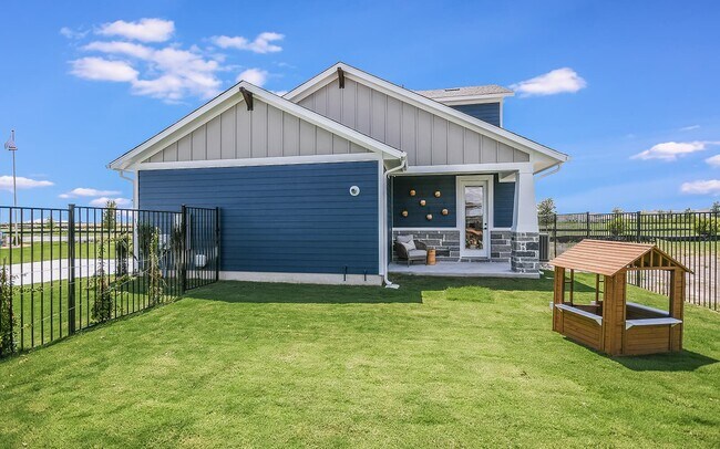 Urban Homes, Dickinson Plan unit 36771801, Austin, TX 78744 - photo 6