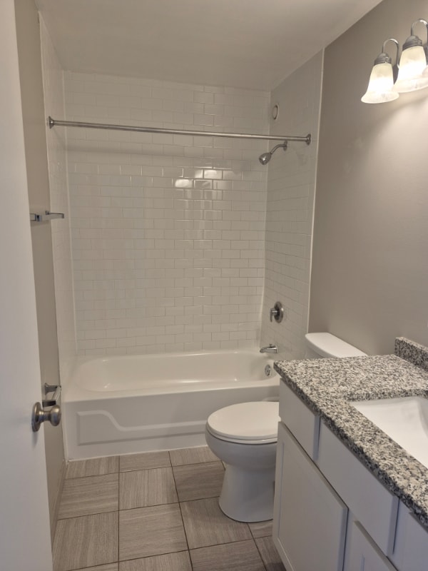 5885 Forest View Rd Unit 885-823, Lisle, IL 60532