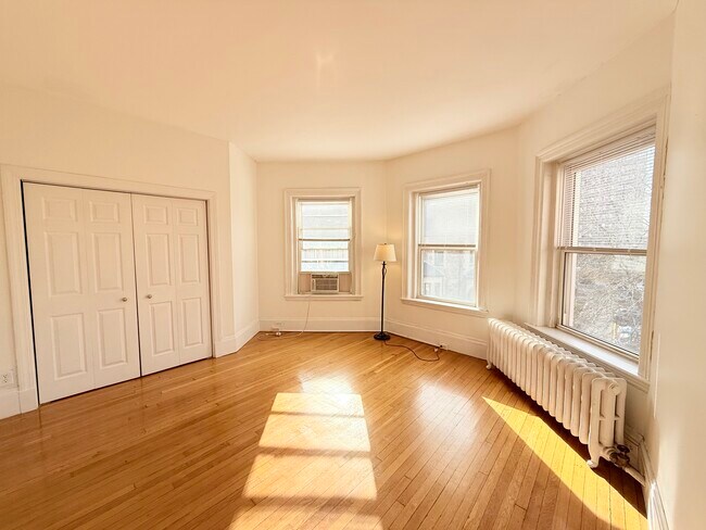 369 Tappan St unit 12, Brookline, MA 02445 - photo 5