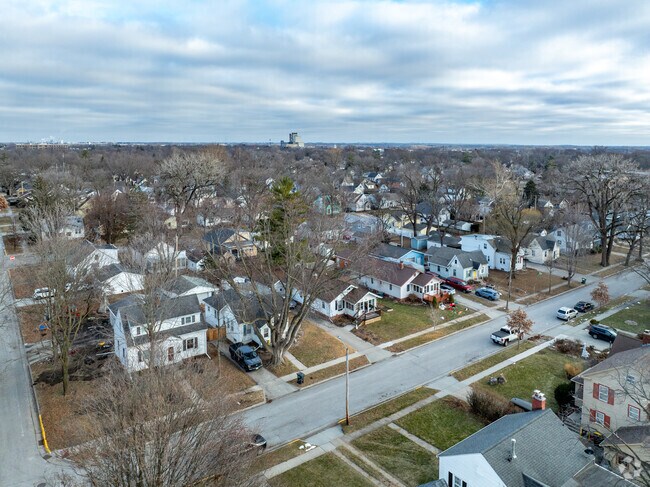 Roosevelt residents enjoy the perfect balance of quiet living and urban amenities.