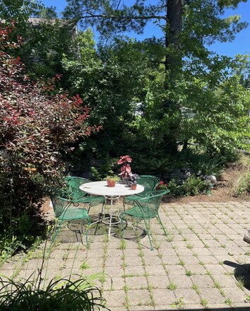 102 Longmeadow Ln, State College, PA 16803