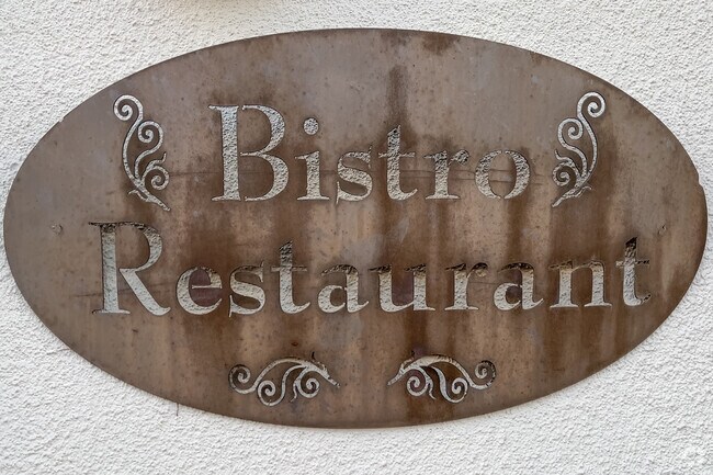 Le Rendez-vous is a great restaurant to meet up for fine dining.