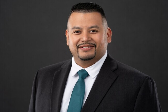 Agent Photo