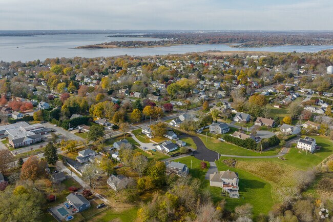 A mix of large and modest lot sizes is shown in this aerial view of Bristol Highlands.