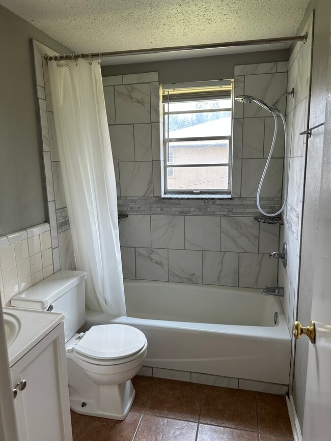 313 N 4th St unit 4, Noble, OK 73068 - photo 7