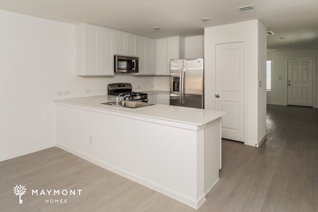 554 Layne Overlook, San Antonio, TX 78253 - photo 4