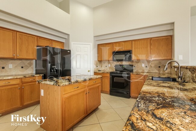 15809 N 156th Ct, Surprise, AZ 85374 - photo 6