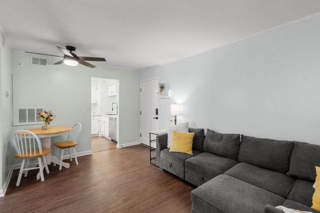 2325 Elliston Place, Nashville, TN 37203 - photo 4