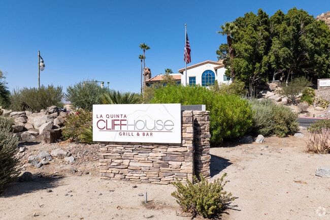 La Quinta Cliffhouse provides diners with Valley views in Vista Santa Rosa.