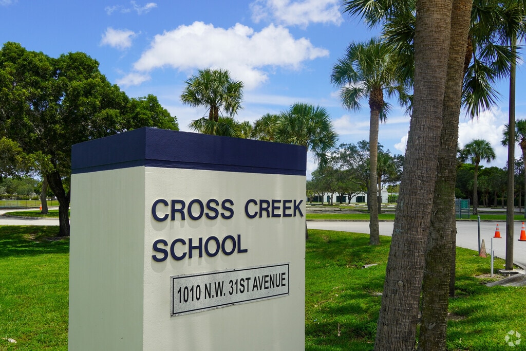 Cross Creek School is located in the Collier City neighborhood.