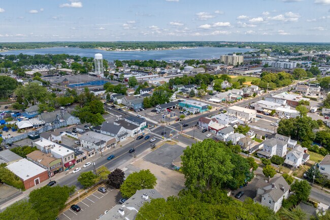 Downtown Lake Como is adjacent to the popular beach town of Belmar.