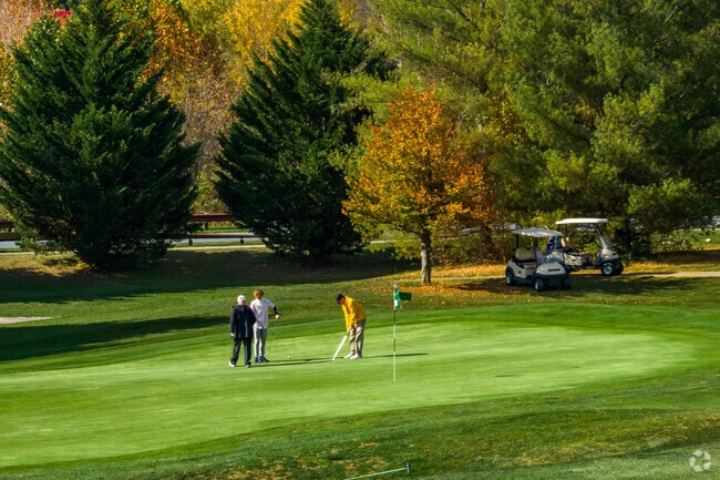The Hollow Creek Golf Course, located east of Middletown, is a rad place to work on your putt.
