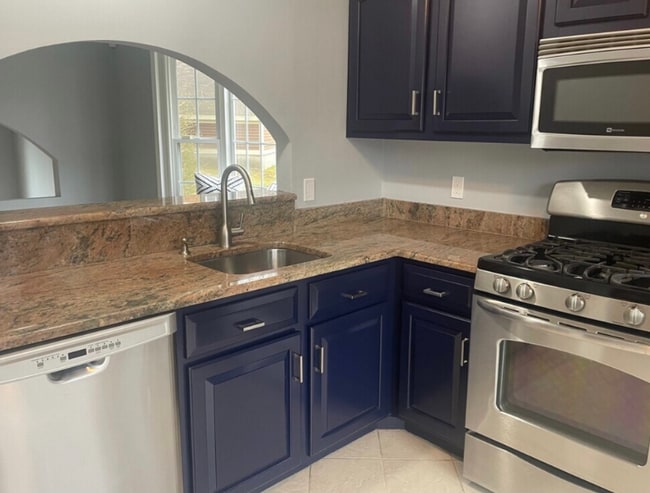 173 Foxbridge Village Rd, Branford, CT 06405 - photo 4