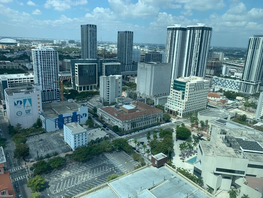 133 NE 2nd Ave unit 301, Miami, FL 33132 - photo 1