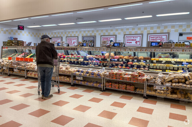 The local Market Basket deli for residents is found in the Cummingsville neighborhood.
