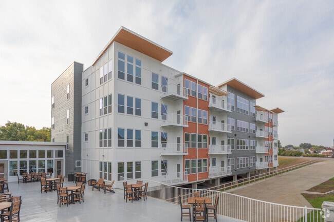 The Gateway Flats at Manhattan Harbour, Dayton, KY 41074 - photo 3