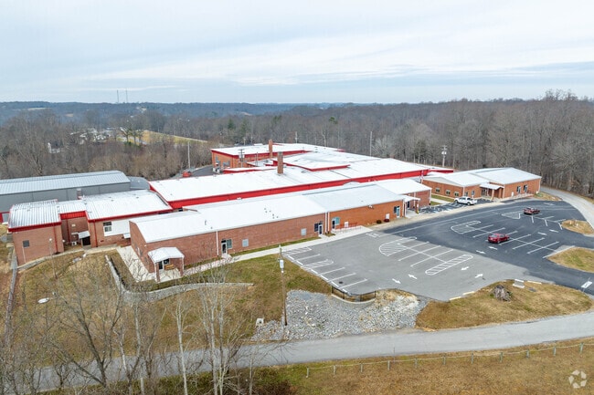 Red Boiling Springs Elementary is located at 417 Hillcrest Dr, Red Boiling Springs, TN 37150.