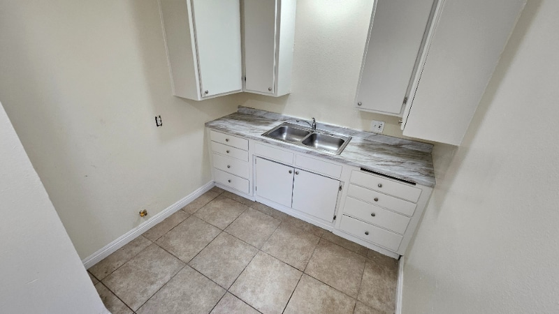 13453 1/4 Filmore St unit 13457 1/2, Los Angeles, CA 91331 - photo 1