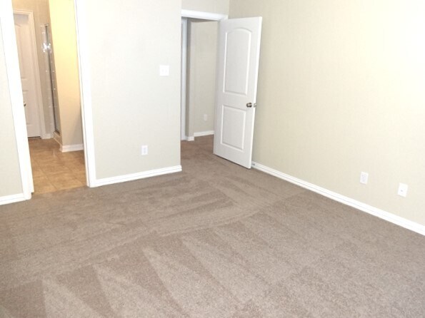 213 Rawhide St, Waxahachie, TX 75165 - photo 6