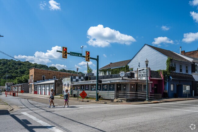 U.S. Route 30 runs through Lisbon and goes from east to west.