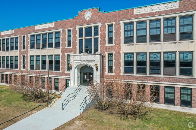 Watertown Middle School has 531 students attending.