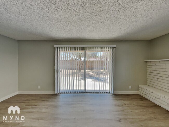 5817 W Robin Ln, Las Vegas, NV 89108 - photo 6