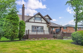 2884 Noble Rd, Cleveland Heights, OH 44121