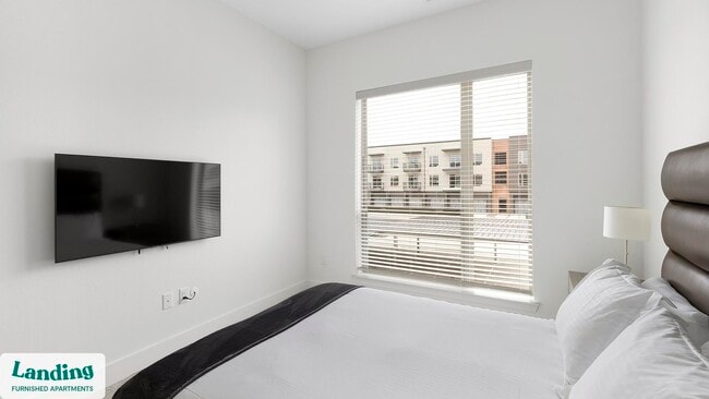 650 E Sycamore St unit 3213, Denton, TX 76201 - photo 4