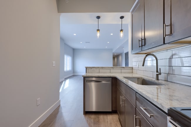 117 W Main St unit 4, New Holland, PA 17557 - photo 6