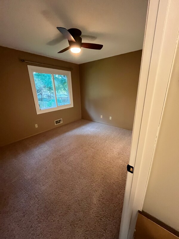 8605 Ivywood Ave S, Cottage Grove, MN 55016