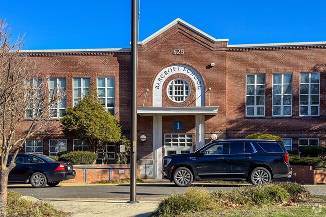 Entrance to Barcroft Elementary School