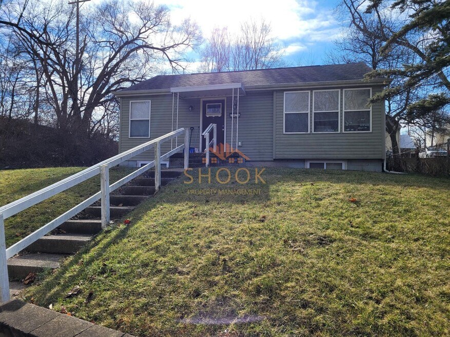 1707 Ferry St unit 1707 Ferry St Apt B, Lafayette, IN 47901 - photo 1